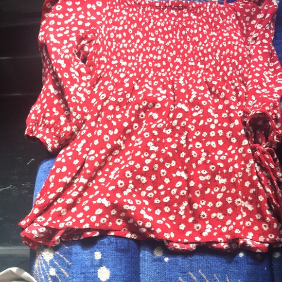 Brand is One Clothing from Los Angeles. Blouse Red Size Small - Picture 2 of 4